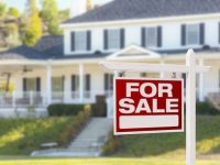 <a href="https://www.conleyhomeinspections.com/inspections-offered/seller-pre-listing-inspection/">Seller / Pre-Listing Inspection</a> For Sale Sign In Front of House